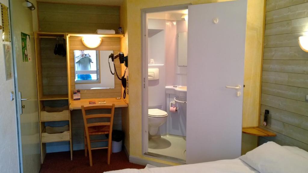 Fasthotel Chambery Bilik gambar