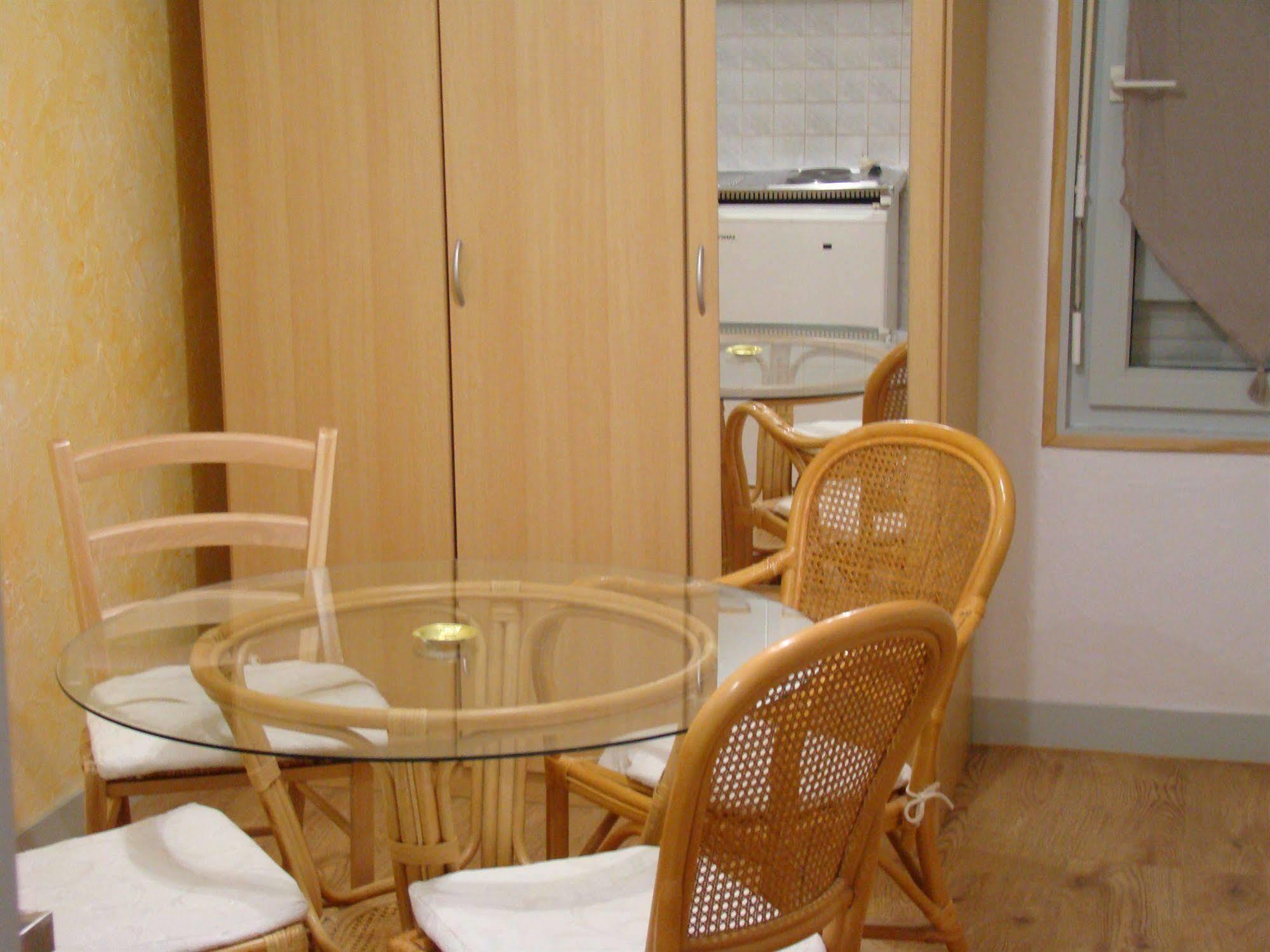 Fasthotel Chambery Luaran gambar