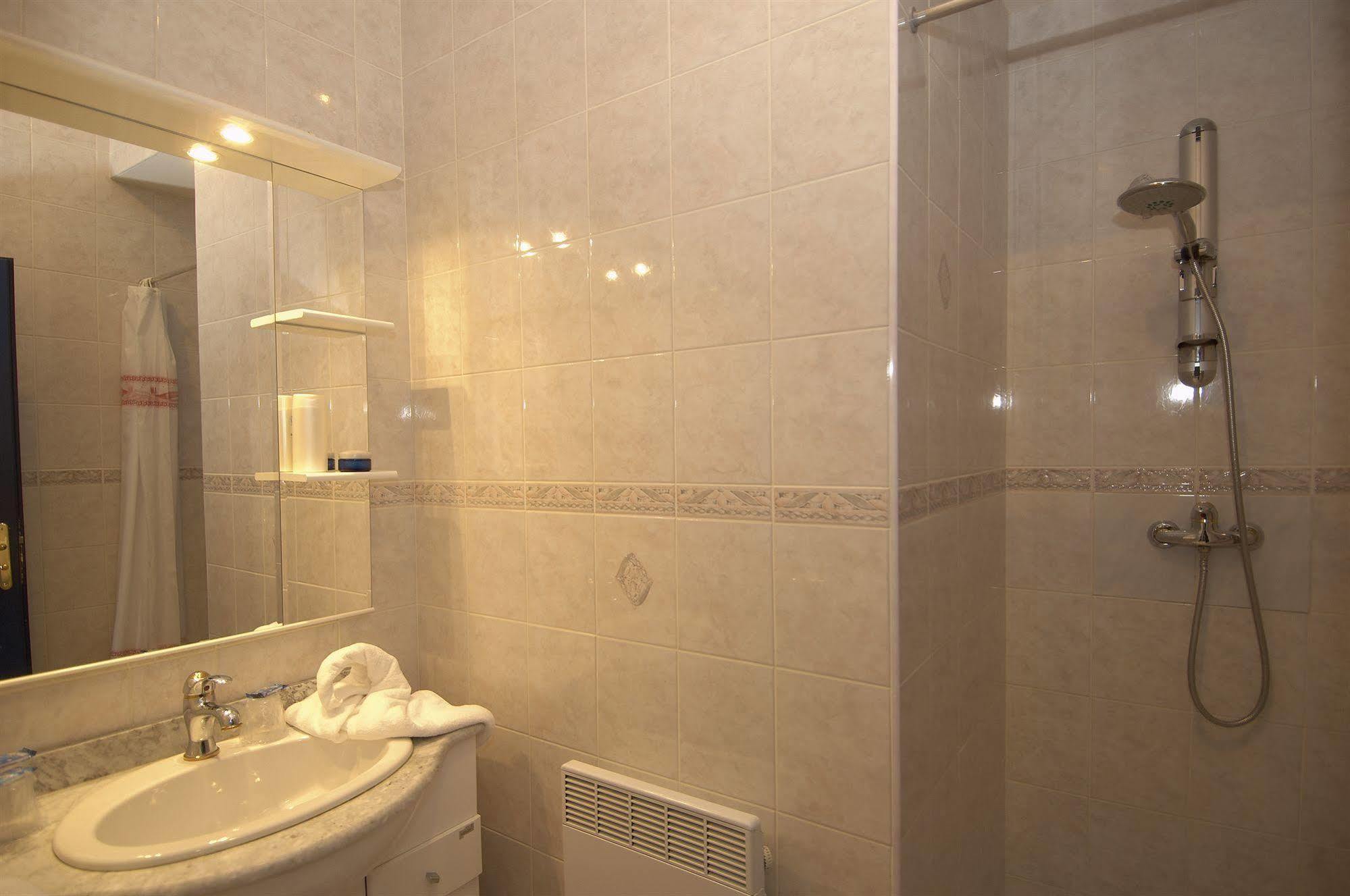 Fasthotel Chambery Luaran gambar
